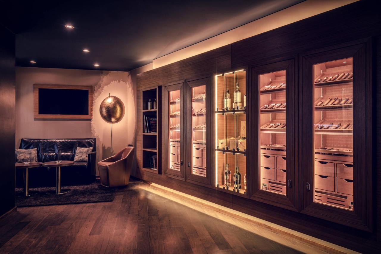 Zurich Marriott Hotel Экстерьер фото Wine cellar