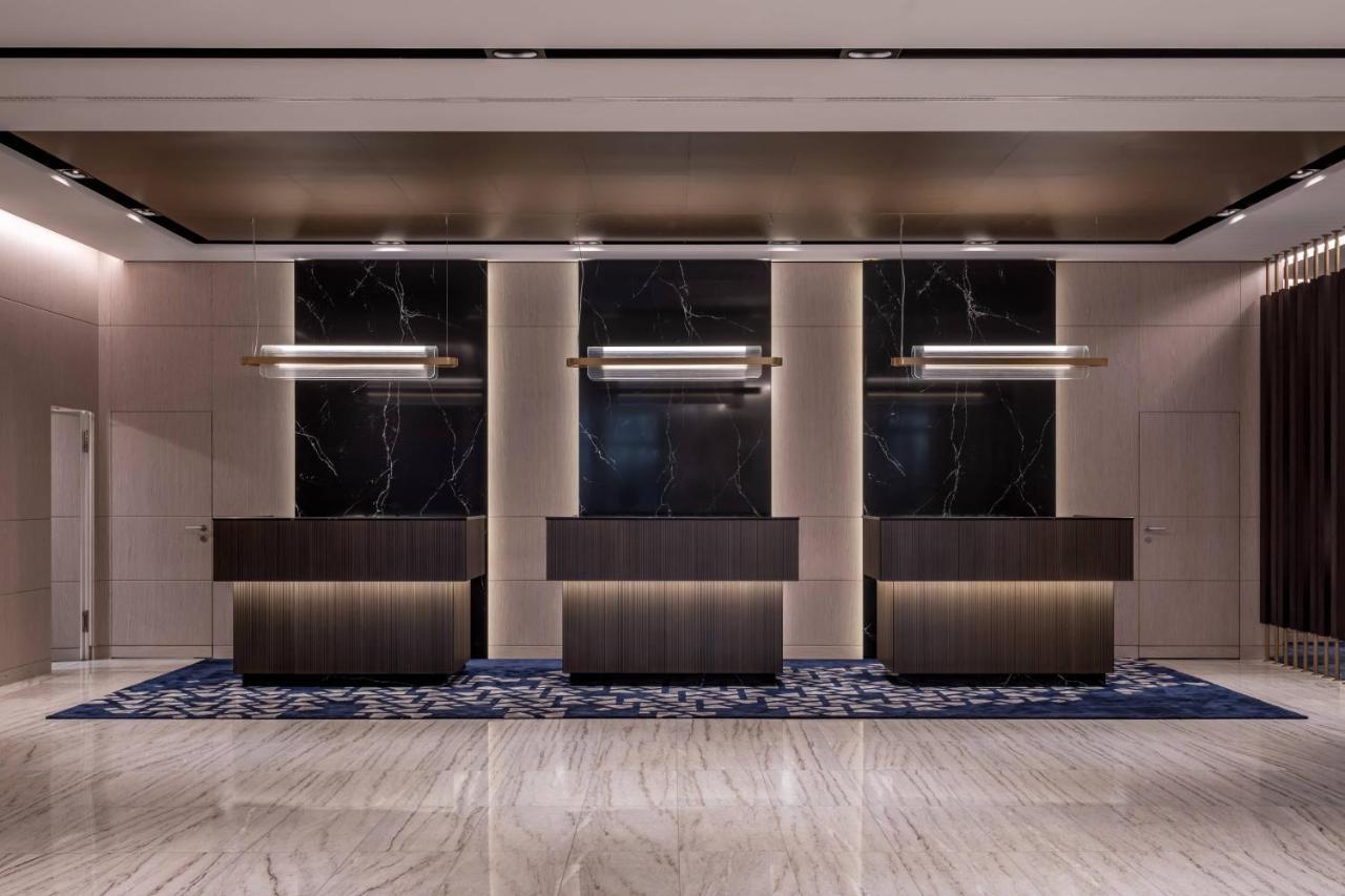 Zurich Marriott Hotel Экстерьер фото The hotel's lobby