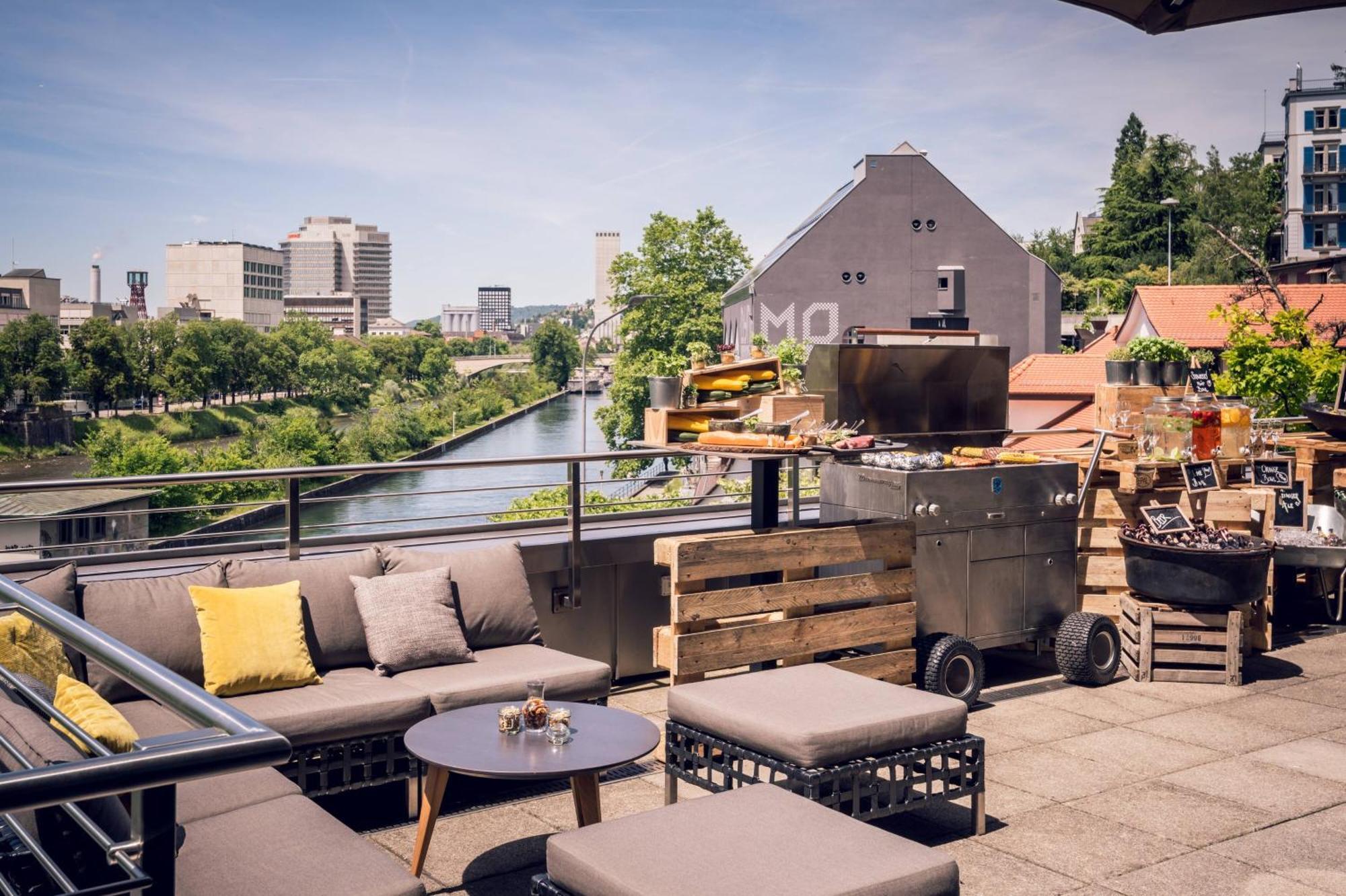 Zurich Marriott Hotel Экстерьер фото The rooftop terrace