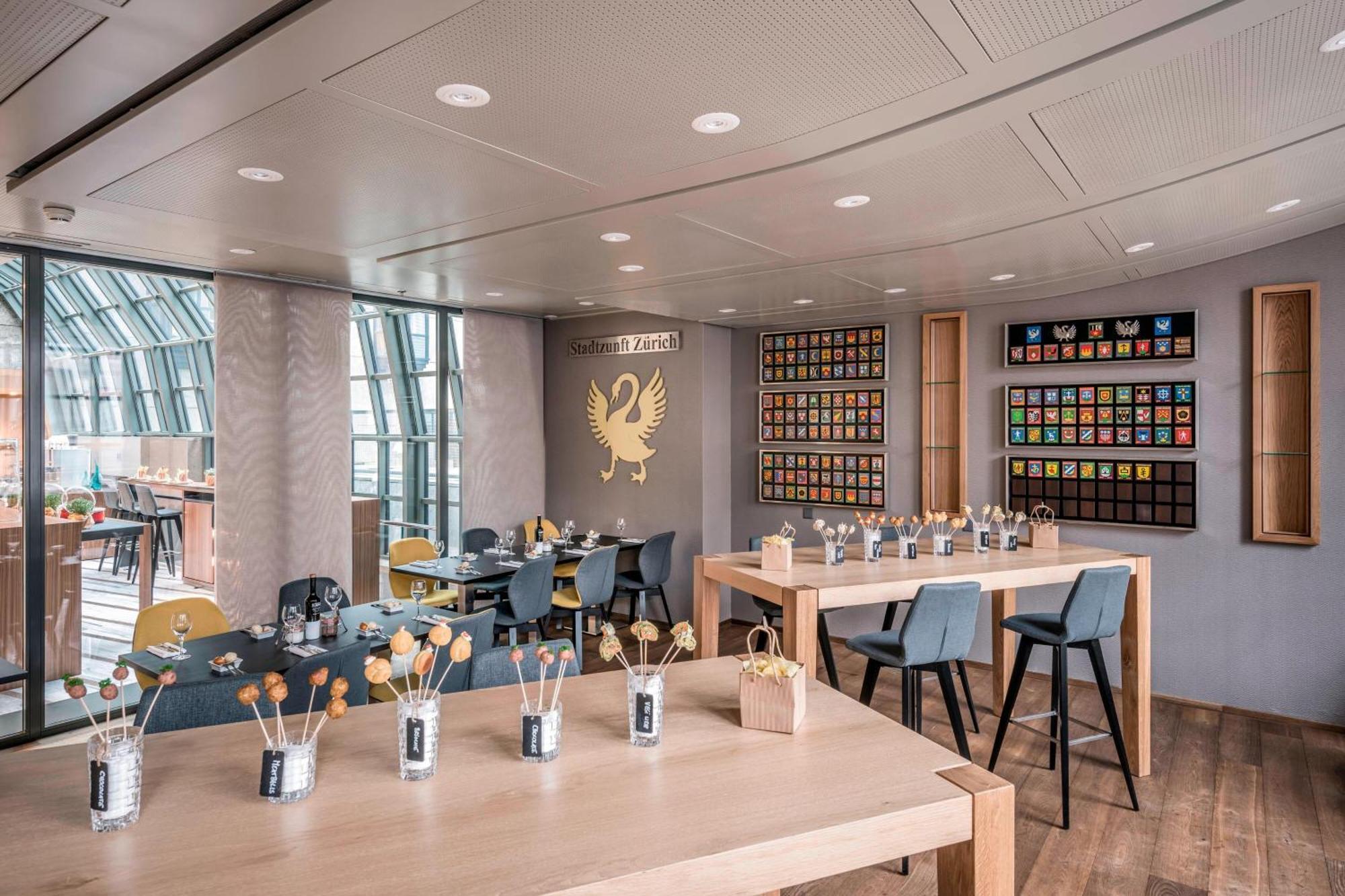 Zurich Marriott Hotel Экстерьер фото Tea tasting room at the German Tea Museum