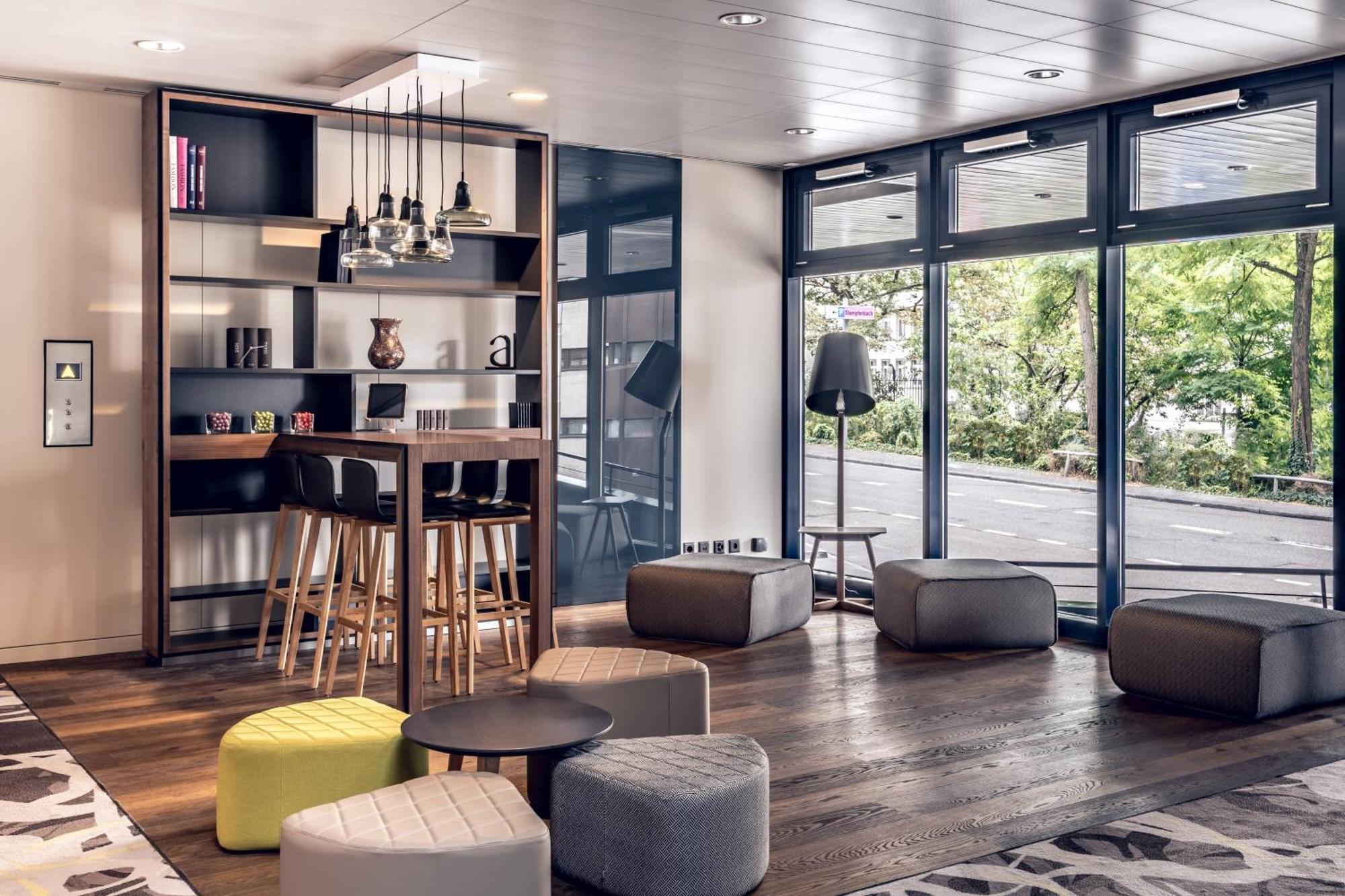 Zurich Marriott Hotel Экстерьер фото The lounge at the hotel